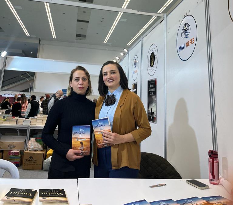 19. Ankara Kitap Fuarı Yazarlarımız Meryem Akın ve Ebru Boranlıoğlu Tekin'in İmza Günü