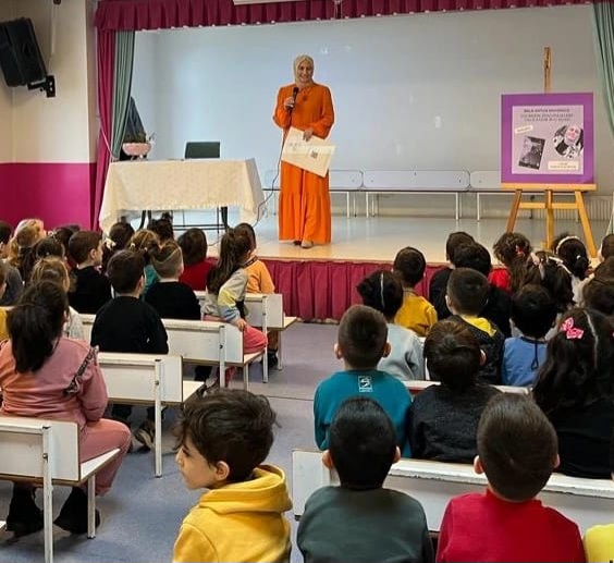 Truva Yayınları ve Truva Edebiyat Dergisi Yazarımız Merve Yurtsever, Bursa / Bala Hatun Anaokulundaydı
