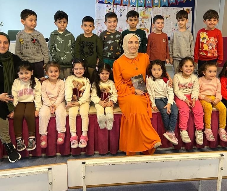 Truva Yayınları ve Truva Edebiyat Dergisi Yazarımız Merve Yurtsever, Bursa / Bala Hatun Anaokulundaydı