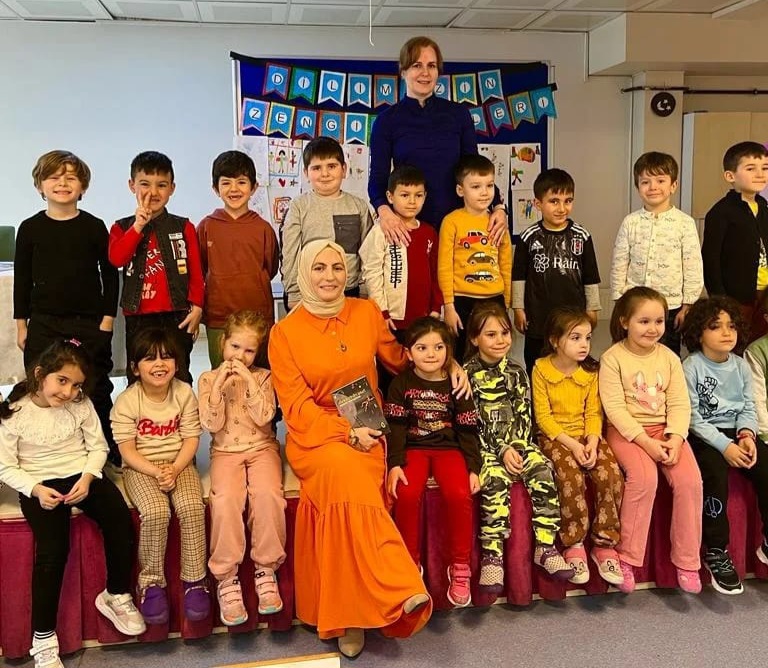Truva Yayınları ve Truva Edebiyat Dergisi Yazarımız Merve Yurtsever, Bursa / Bala Hatun Anaokulundaydı