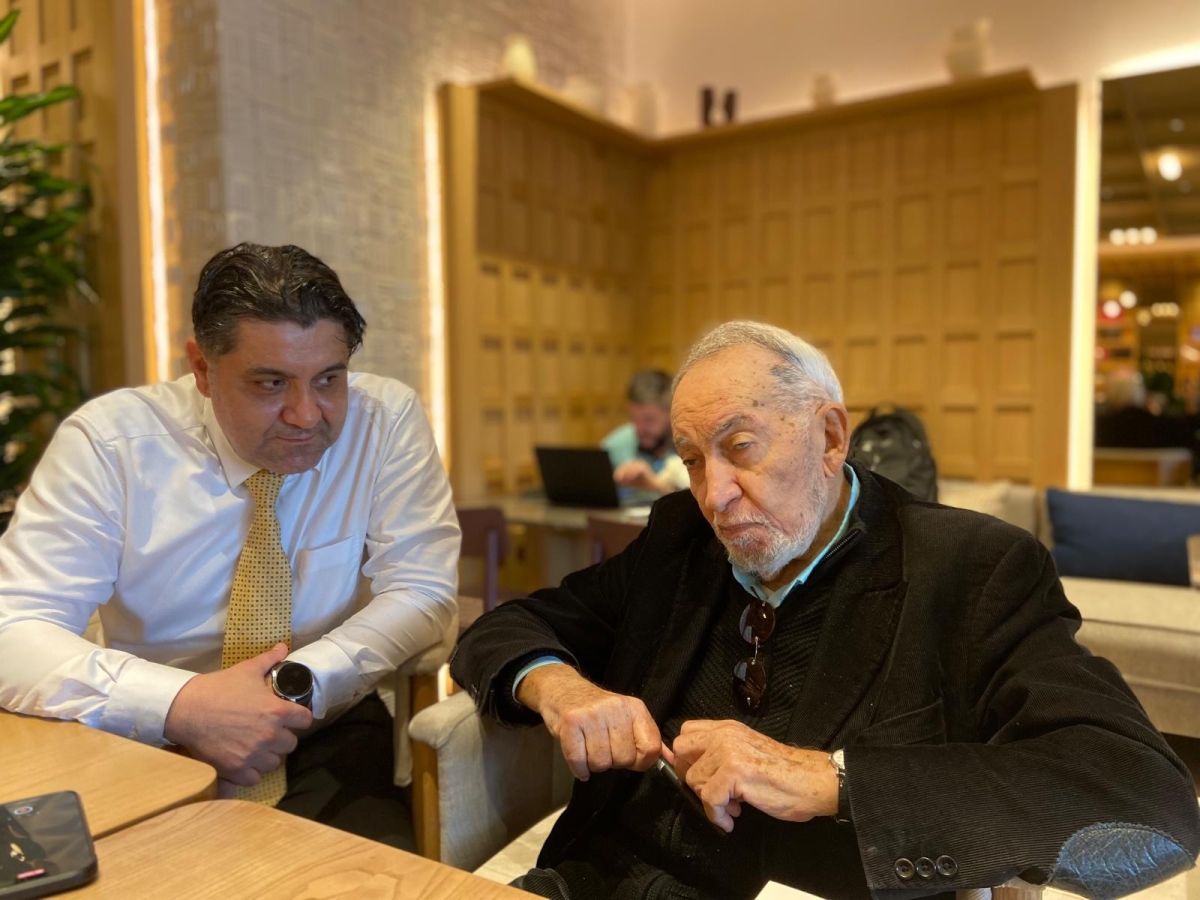 Truva Edebiyat Dergisi Yöneticilerimiz Edebiyat Dünyamızın Ünlü İsmi Hilmi Yavuz İle