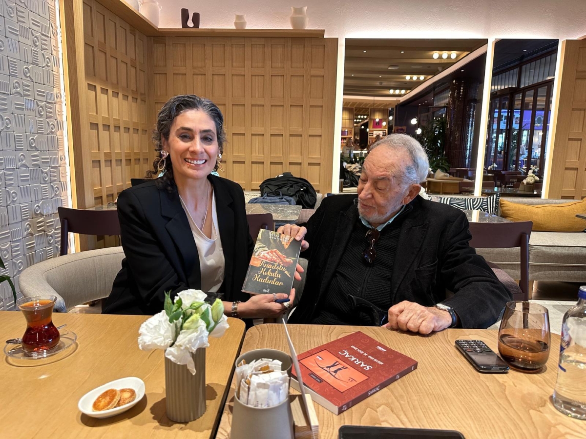Truva Edebiyat Dergisi Yöneticilerimiz Edebiyat Dünyamızın Ünlü İsmi Hilmi Yavuz İle