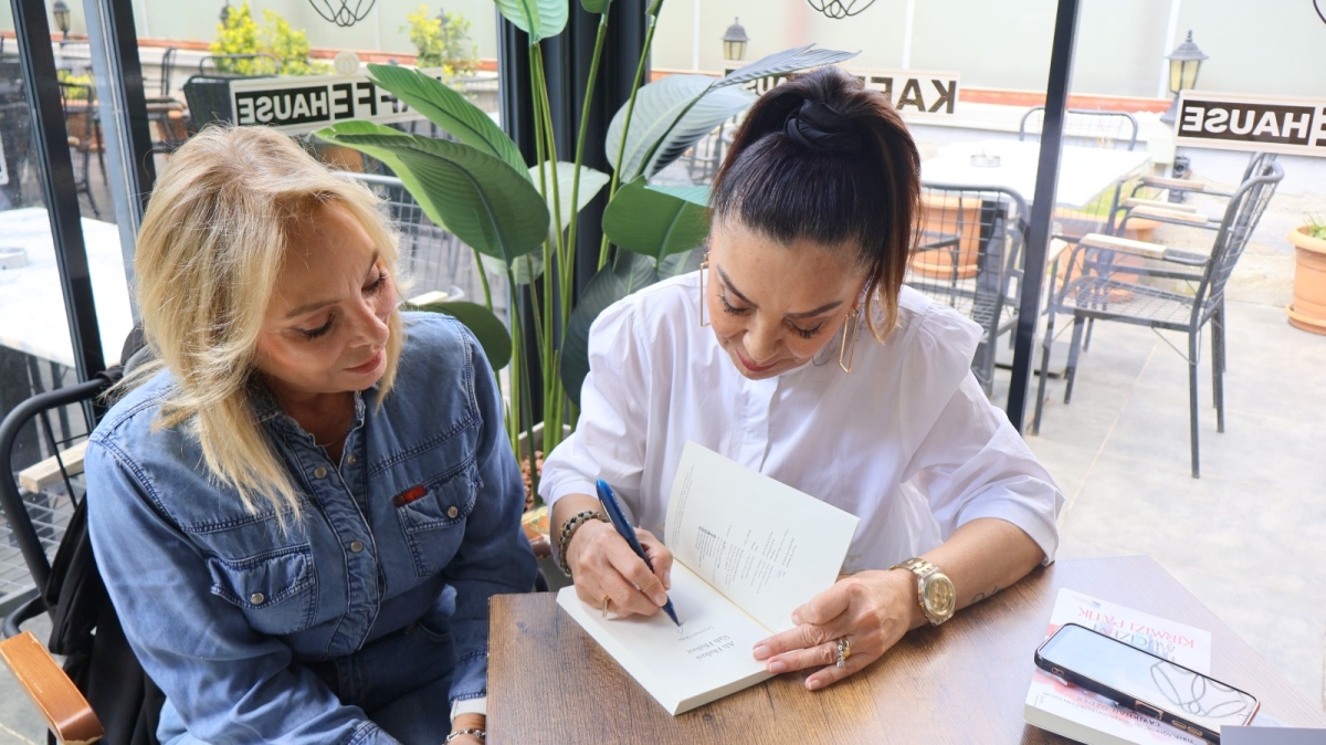 Truva Yayınları ve Truva Edebiyat Dergisi Yazarımız Layıkhan Özder'den Ankara'da Anlamlı İmza Günü