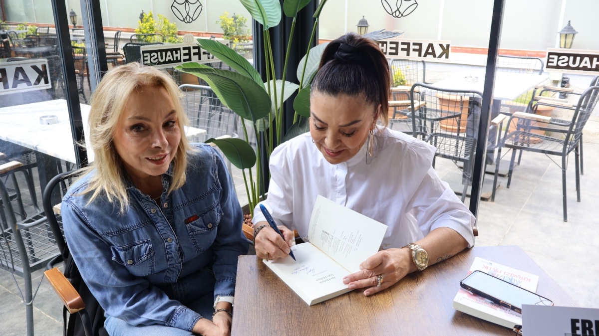 Truva Yayınları ve Truva Edebiyat Dergisi Yazarımız Layıkhan Özder'den Ankara'da Anlamlı İmza Günü