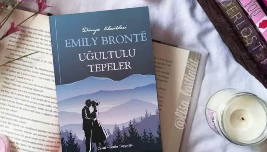 Bir Kitap: Uğultulu Tepeler / Emily Bronte 