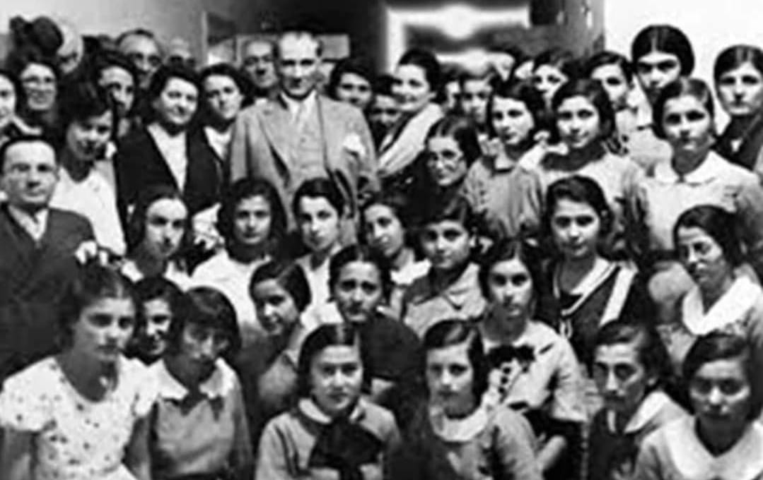 Atatürk'ün Çocukları / Serhan Poyraz 