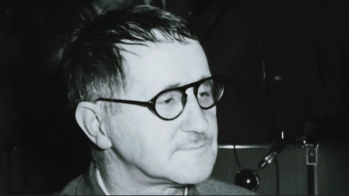Bertolt Brecht / Neşe Kazan